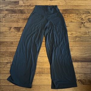 Aerie Wide Leg Pants in Black